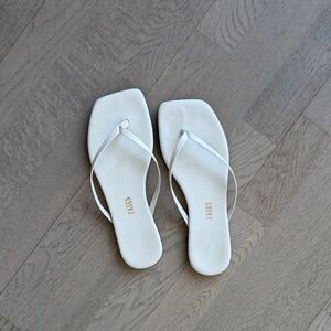 Tkees Sandals - Size 7